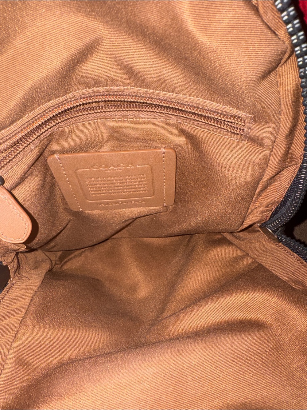 Coach - Picture 5 of 6